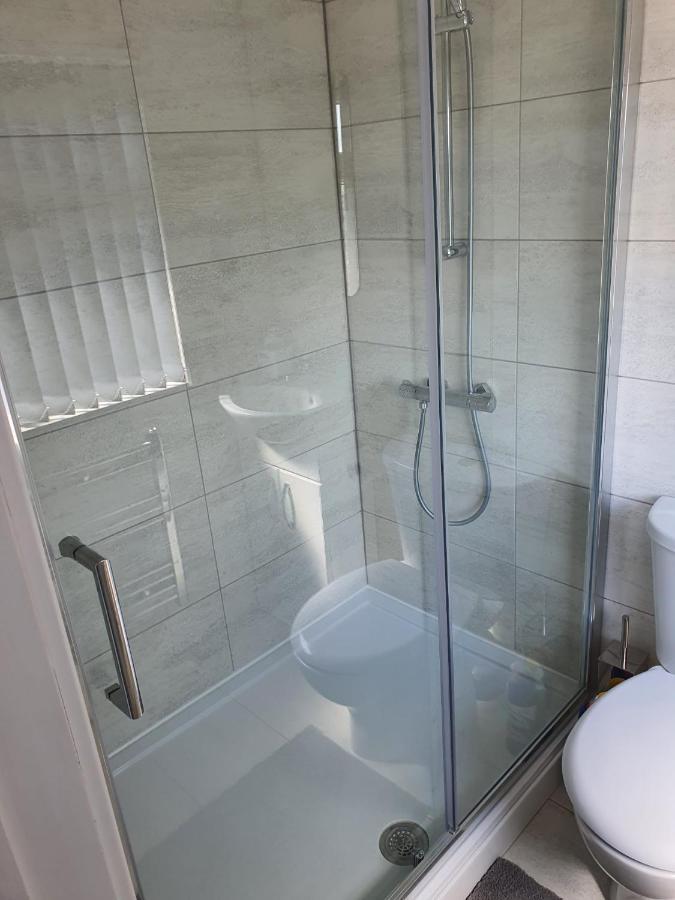 New Self Contained Flat,In Hayes, Free Parking Ξενοδοχείο Northolt  Εξωτερικό φωτογραφία