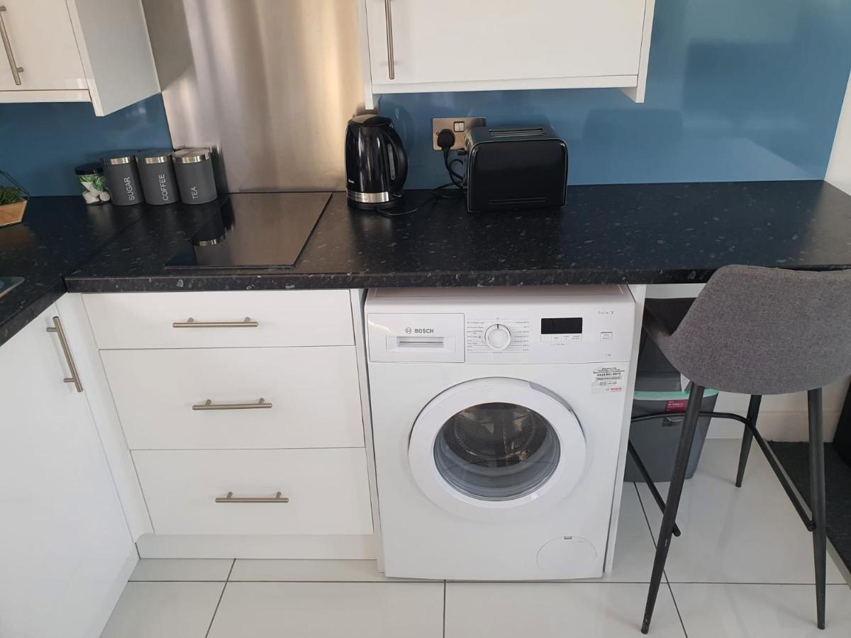 New Self Contained Flat,In Hayes, Free Parking Ξενοδοχείο Northolt  Εξωτερικό φωτογραφία